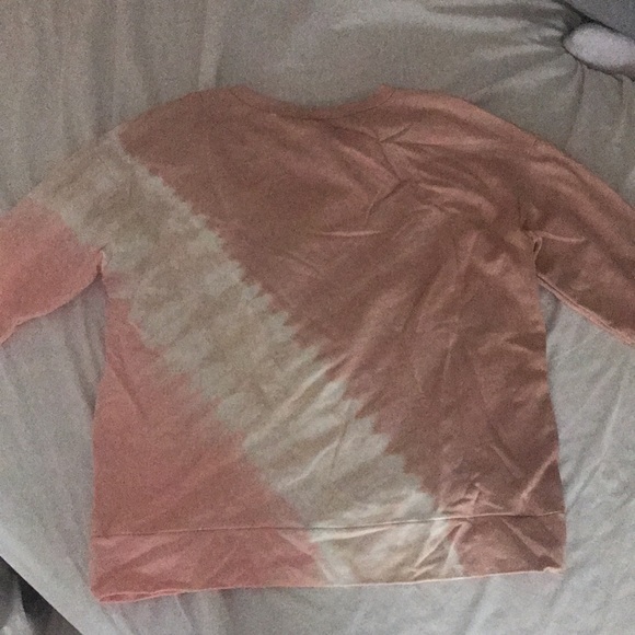Light pink and white tie dye sweatshirt for women size small. It’s aerie offline - Picture 3 of 3